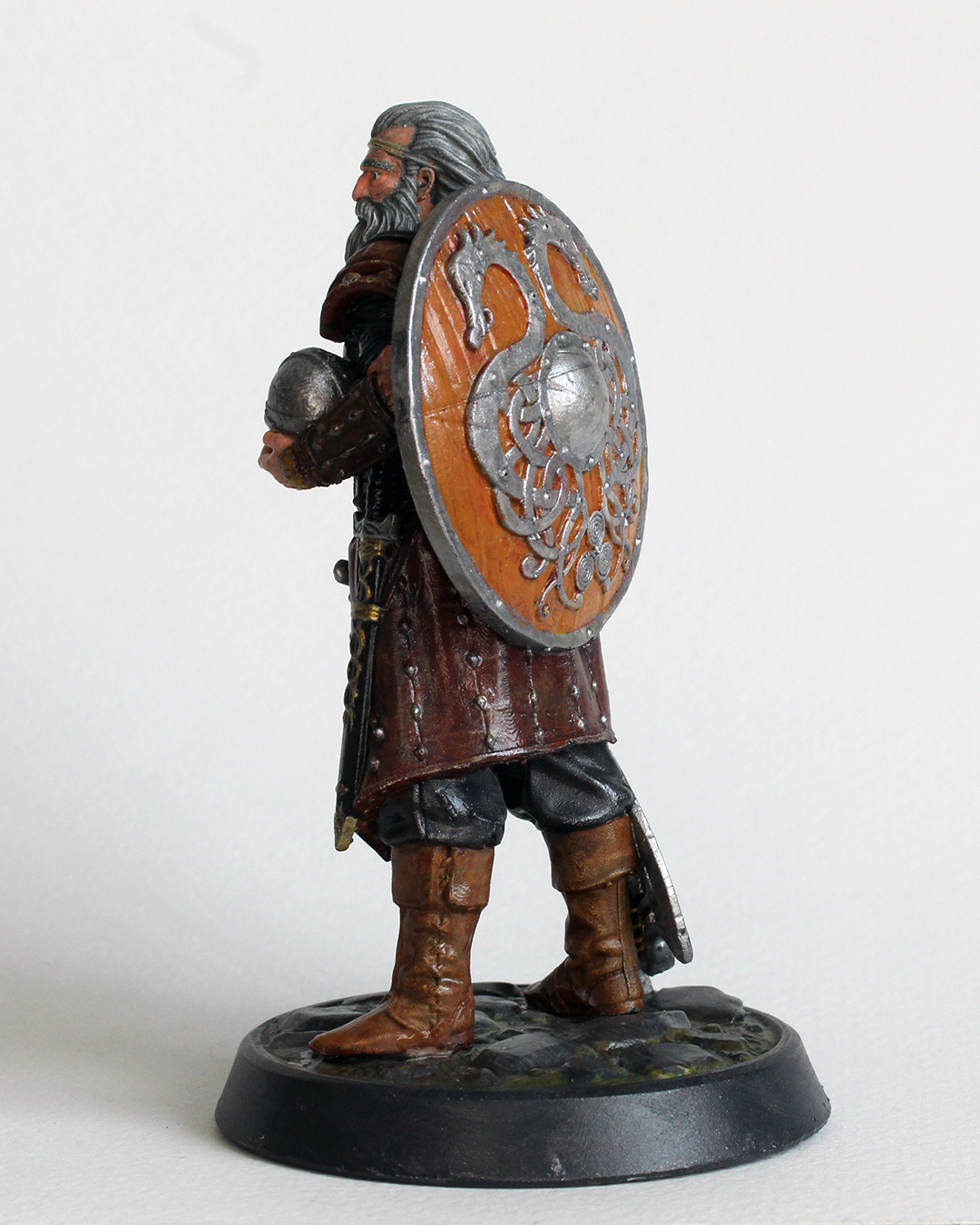 🪓 Guerrero vikingo — Miniatura pintada a mano